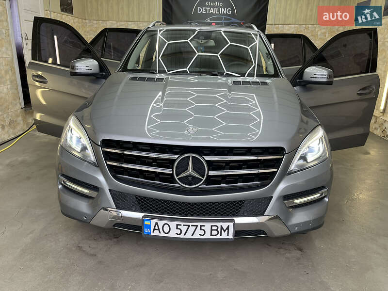 Внедорожник / Кроссовер Mercedes-Benz M-Class 2012 в Иршаве