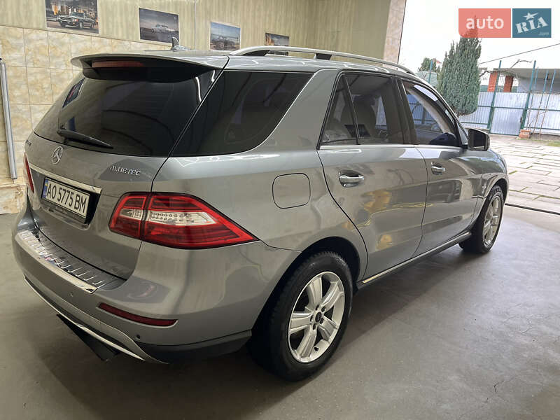 Внедорожник / Кроссовер Mercedes-Benz M-Class 2012 в Иршаве