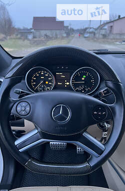 Внедорожник / Кроссовер Mercedes-Benz M-Class 2010 в Костополе