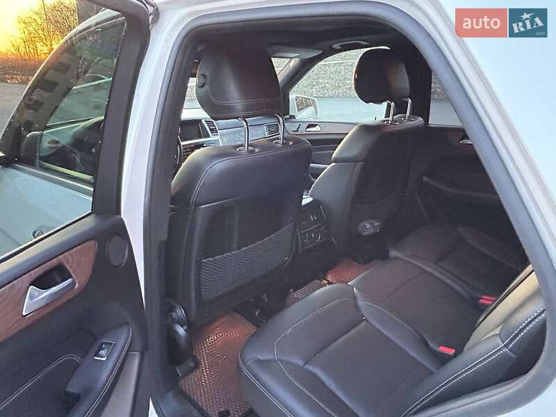 Внедорожник / Кроссовер Mercedes-Benz M-Class 2013 в Павлограде