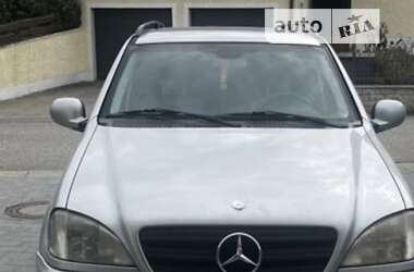 Внедорожник / Кроссовер Mercedes-Benz M-Class 2004 в Черновцах