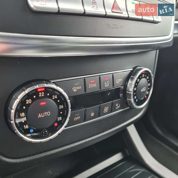 Внедорожник / Кроссовер Mercedes-Benz M-Class 2014 в Луцке