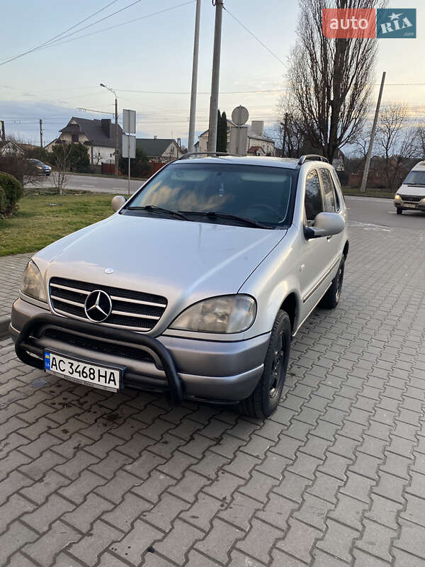 Позашляховик / Кросовер Mercedes-Benz M-Class 1999 в Луцьку фото 15 Позашляховик / Кросовер Mercedes-Benz M-Class 1999 в Луцьку