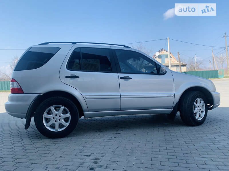 Внедорожник / Кроссовер Mercedes-Benz M-Class 2004 в Ильинцах