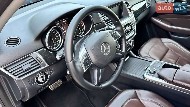 Внедорожник / Кроссовер Mercedes-Benz M-Class 2012 в Киеве