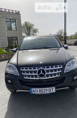 Внедорожник / Кроссовер Mercedes-Benz M-Class 2009 в 