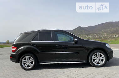Внедорожник / Кроссовер Mercedes-Benz M-Class 2009 в 