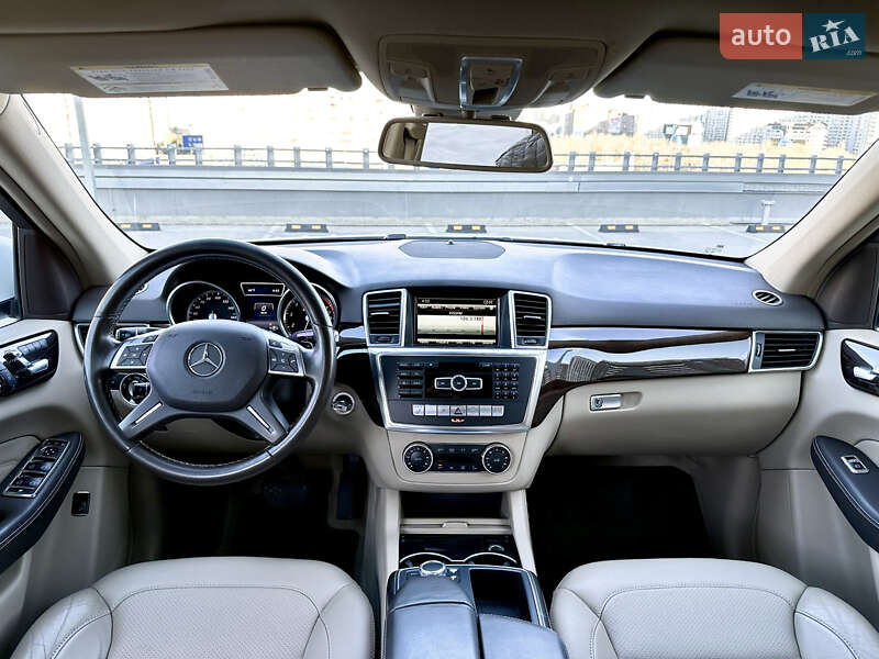 Позашляховик / Кросовер Mercedes-Benz M-Class 2014 в Києві