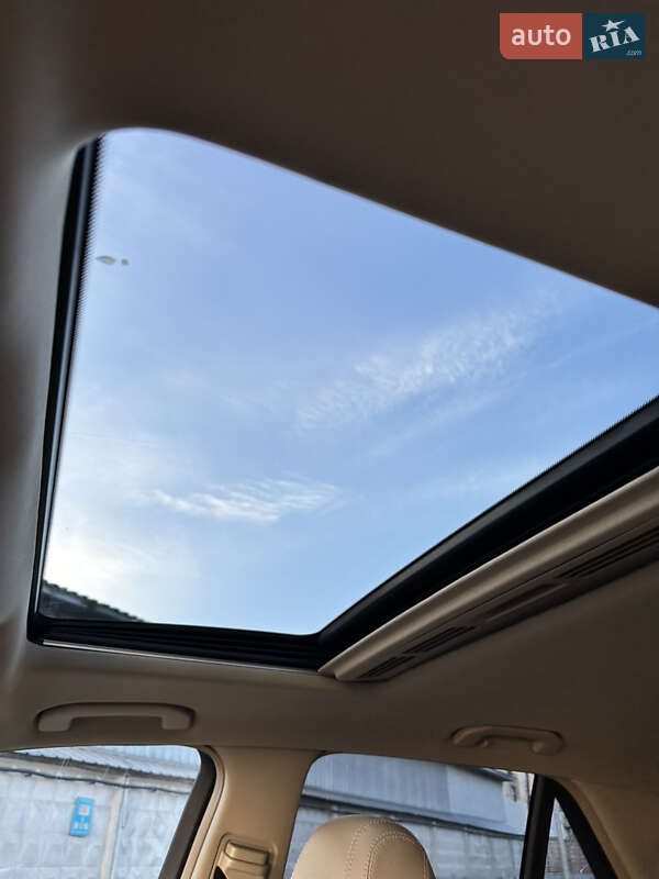 Позашляховик / Кросовер Mercedes-Benz M-Class 2014 в Києві