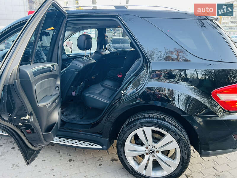 Внедорожник / Кроссовер Mercedes-Benz M-Class 2010 в Киеве фото 3 Внедорожник / Кроссовер Mercedes-Benz M-Class 2010 в Киеве