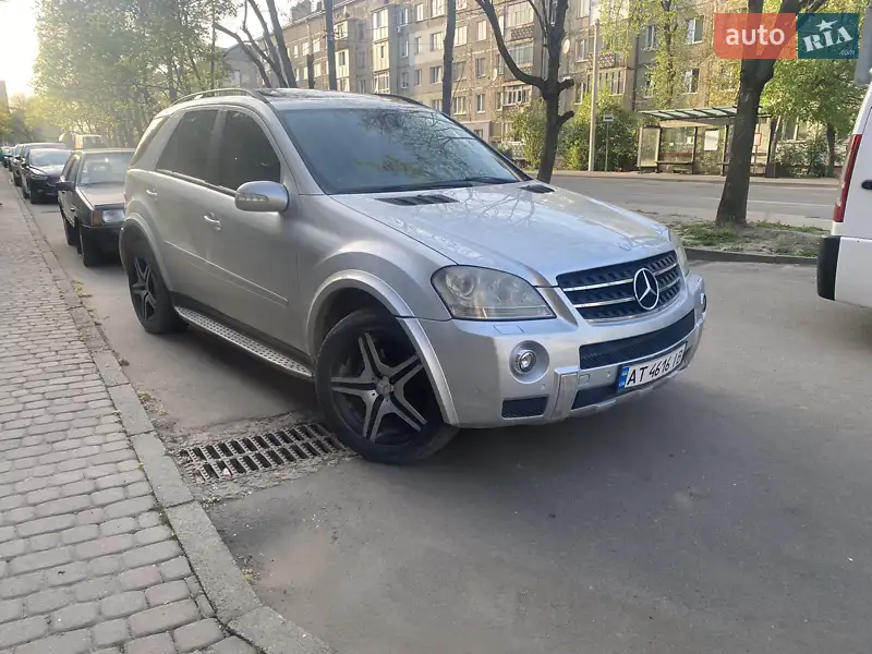 Позашляховик / Кросовер Mercedes-Benz M-Class 2006 в 