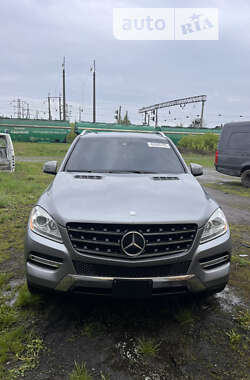 Внедорожник / Кроссовер Mercedes-Benz M-Class 2012 в Дубно