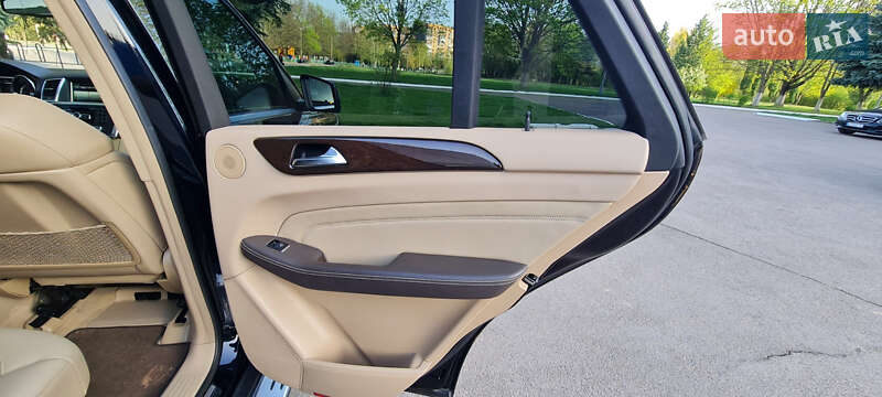 Внедорожник / Кроссовер Mercedes-Benz M-Class 2014 в Ровно