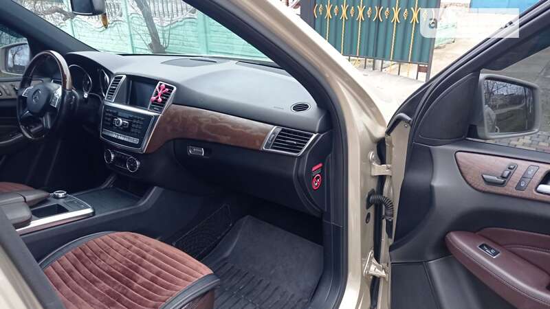 Позашляховик / Кросовер Mercedes-Benz M-Class 2013 в Подільську