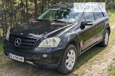 Внедорожник / Кроссовер Mercedes-Benz M-Class 2006 в Ровно