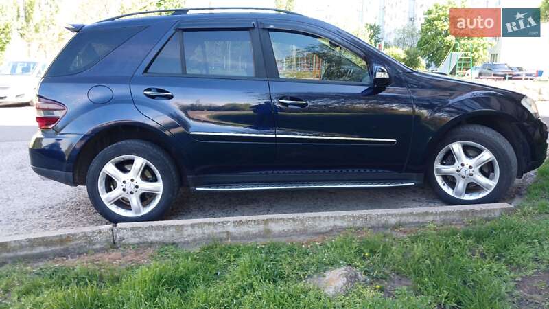 Внедорожник / Кроссовер Mercedes-Benz M-Class 2005 в Южноукраинске фото 2 Внедорожник / Кроссовер Mercedes-Benz M-Class 2005 в Южноукраинске