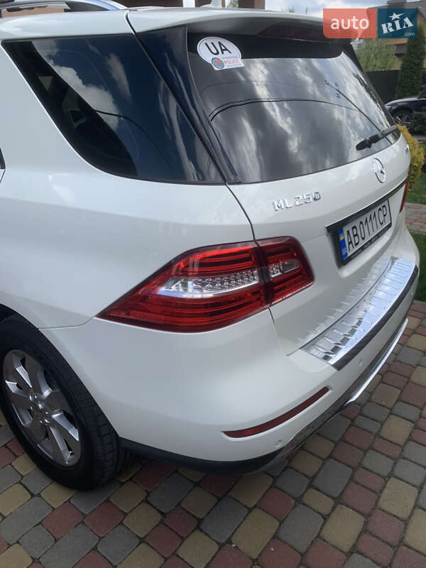 Внедорожник / Кроссовер Mercedes-Benz M-Class 2013 в Виннице