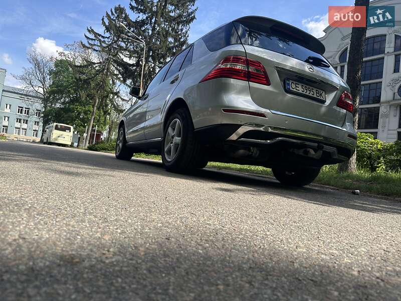 Позашляховик / Кросовер Mercedes-Benz M-Class 2013 в Чернівцях