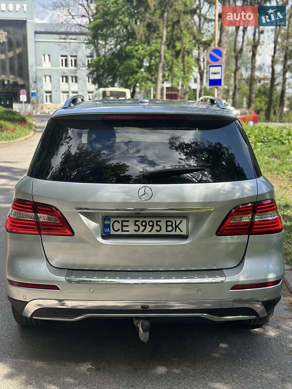 Внедорожник / Кроссовер Mercedes-Benz M-Class 2013 в Черновцах