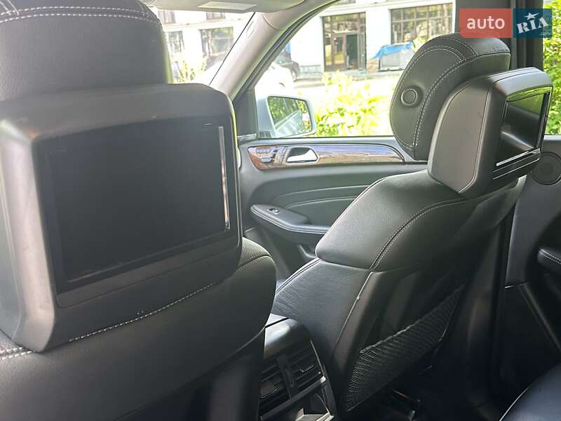 Внедорожник / Кроссовер Mercedes-Benz M-Class 2013 в Черновцах