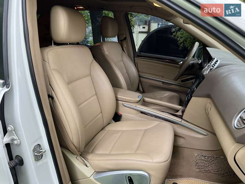 Внедорожник / Кроссовер Mercedes-Benz M-Class 2011 в Кременце