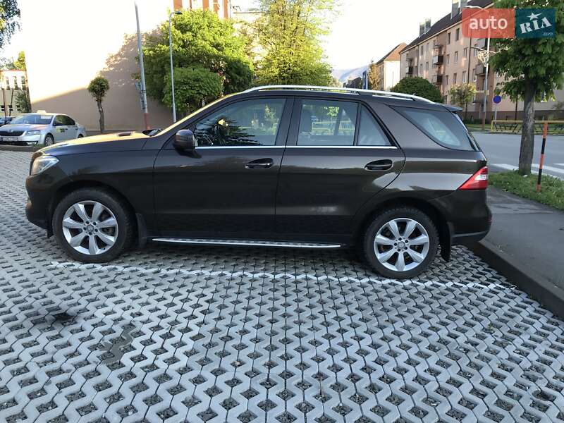 Позашляховик / Кросовер Mercedes-Benz M-Class 2013 в Ужгороді