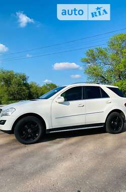 Внедорожник / Кроссовер Mercedes-Benz M-Class 2009 в Кропивницком