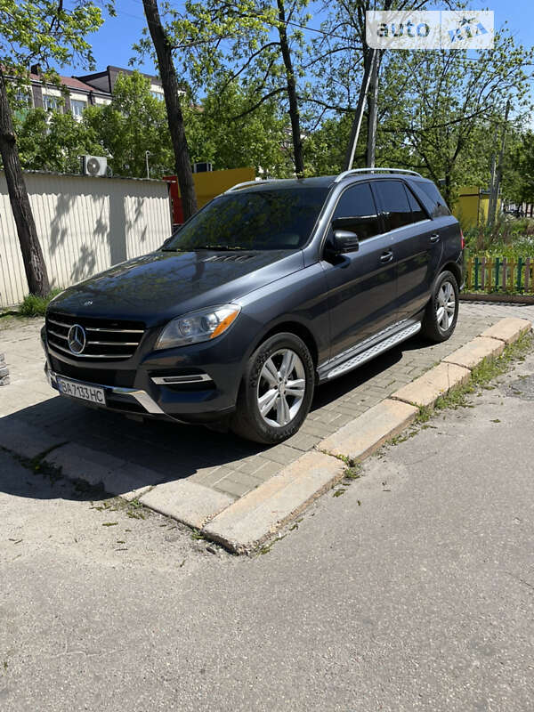 Внедорожник / Кроссовер Mercedes-Benz M-Class 2013 в Кропивницком