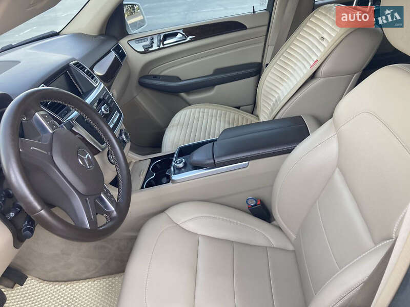 Внедорожник / Кроссовер Mercedes-Benz M-Class 2011 в Киеве