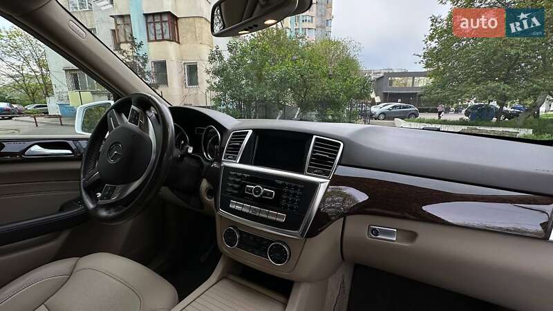 Позашляховик / Кросовер Mercedes-Benz M-Class 2013 в Одесі