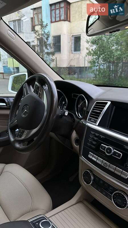 Позашляховик / Кросовер Mercedes-Benz M-Class 2013 в Одесі