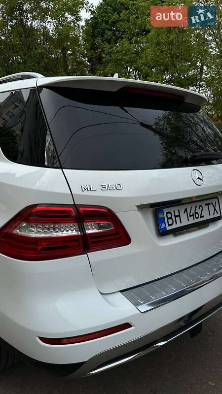 Позашляховик / Кросовер Mercedes-Benz M-Class 2013 в Одесі