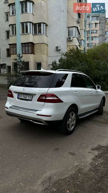 Позашляховик / Кросовер Mercedes-Benz M-Class 2013 в Одесі