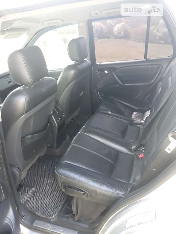 Внедорожник / Кроссовер Mercedes-Benz M-Class 2003 в Герце фото 23 Внедорожник / Кроссовер Mercedes-Benz M-Class 2003 в Герце
