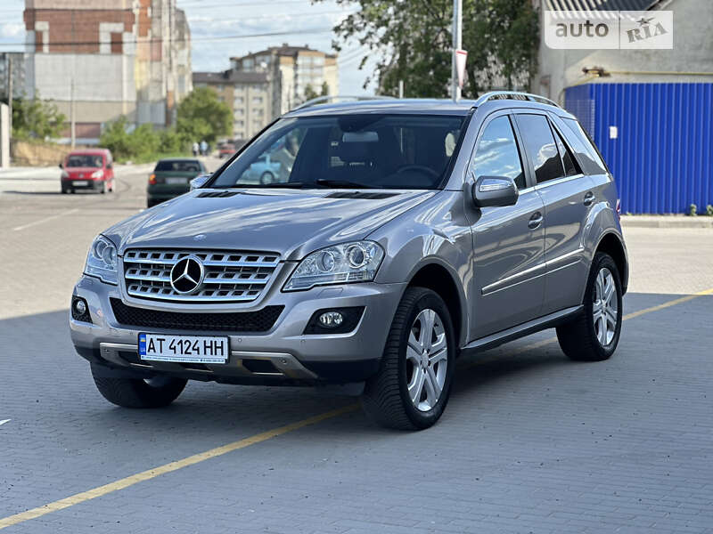 Внедорожник / Кроссовер Mercedes-Benz M-Class 2009 в Ивано-Франковске