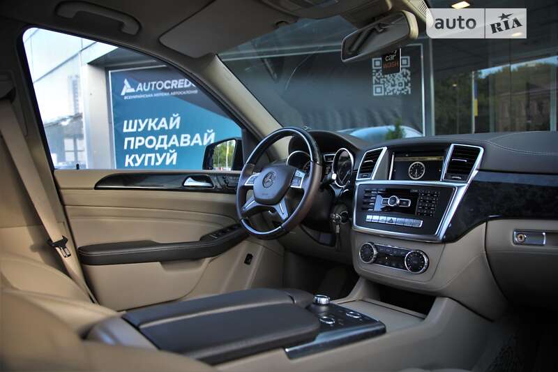 Внедорожник / Кроссовер Mercedes-Benz M-Class 2011 в Харькове
