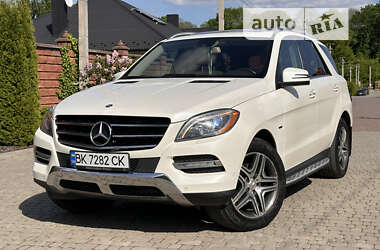 Внедорожник / Кроссовер Mercedes-Benz M-Class 2012 в Ровно