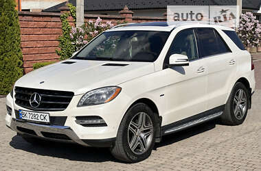 Внедорожник / Кроссовер Mercedes-Benz M-Class 2012 в Ровно