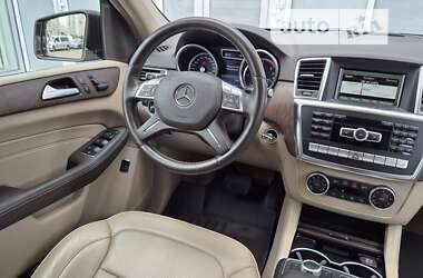 Внедорожник / Кроссовер Mercedes-Benz M-Class 2013 в Киеве