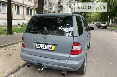 Внедорожник / Кроссовер Mercedes-Benz M-Class 2004 в Киеве