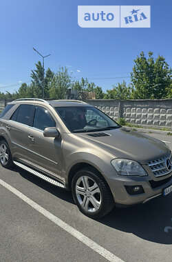 Позашляховик / Кросовер Mercedes-Benz M-Class 2009 в Києві