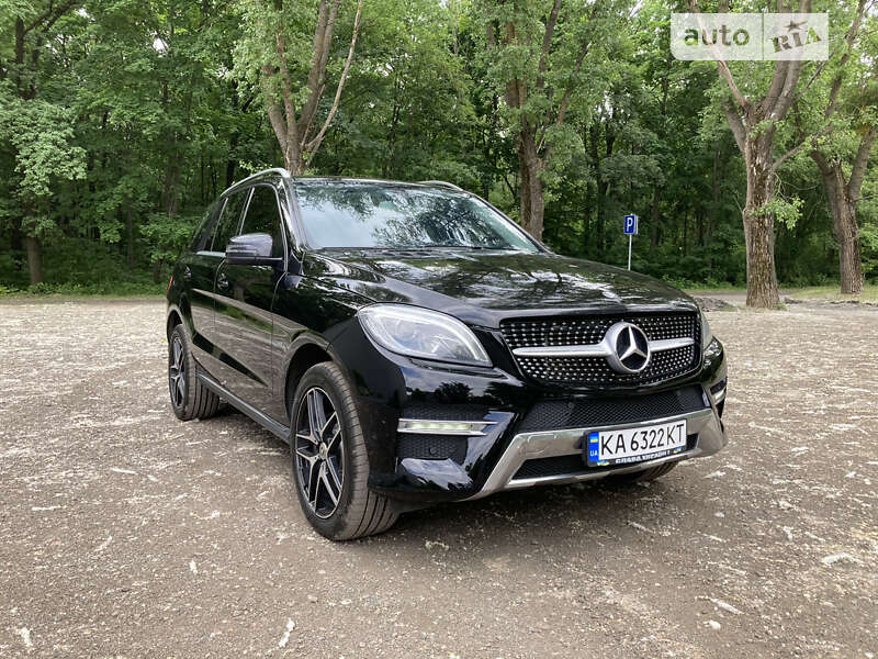 Внедорожник / Кроссовер Mercedes-Benz M-Class 2015 в Киеве