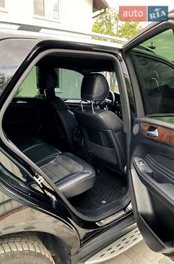 Внедорожник / Кроссовер Mercedes-Benz M-Class 2013 в 