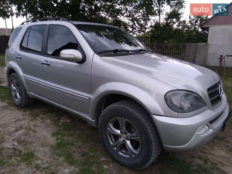 Внедорожник / Кроссовер Mercedes-Benz M-Class 2002 в Черновцах
