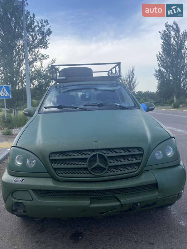 Позашляховик / Кросовер Mercedes-Benz M-Class 2002 в Покровську