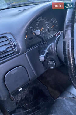 Внедорожник / Кроссовер Mercedes-Benz M-Class 2002 в 