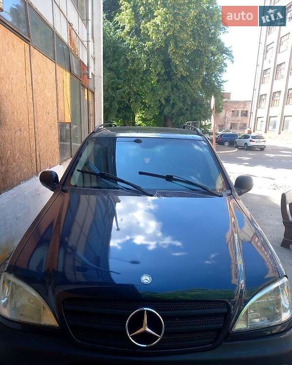 Позашляховик / Кросовер Mercedes-Benz M-Class 2001 в Харкові