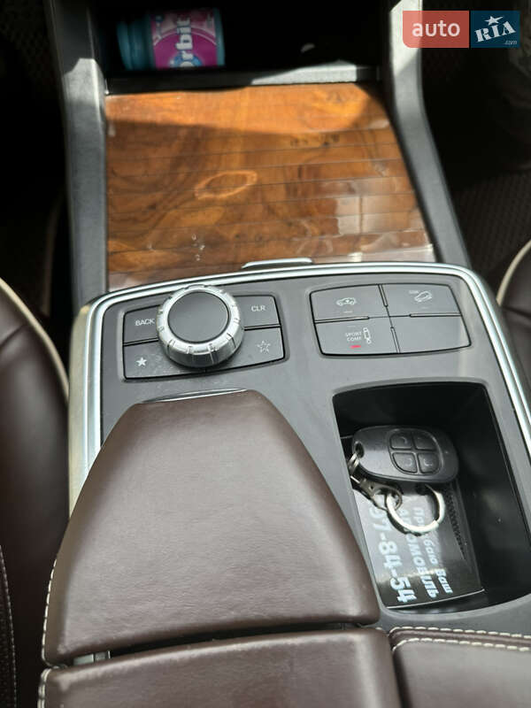 Внедорожник / Кроссовер Mercedes-Benz M-Class 2015 в Хмельницком