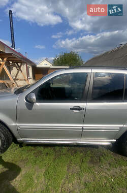 Внедорожник / Кроссовер Mercedes-Benz M-Class 2004 в 