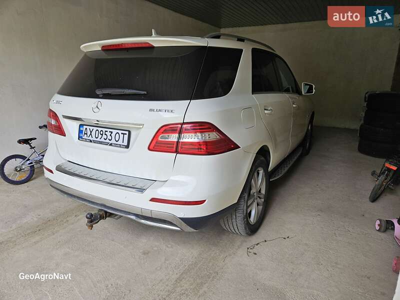 Внедорожник / Кроссовер Mercedes-Benz M-Class 2012 в Черновцах